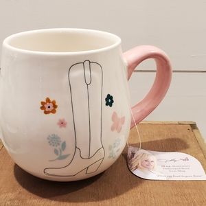 Dolly Parton 20 oz Cowgirl Boot Coffee Mug